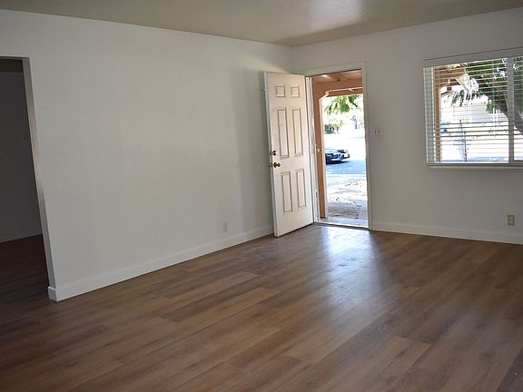 5th image of 171 E Deodara St