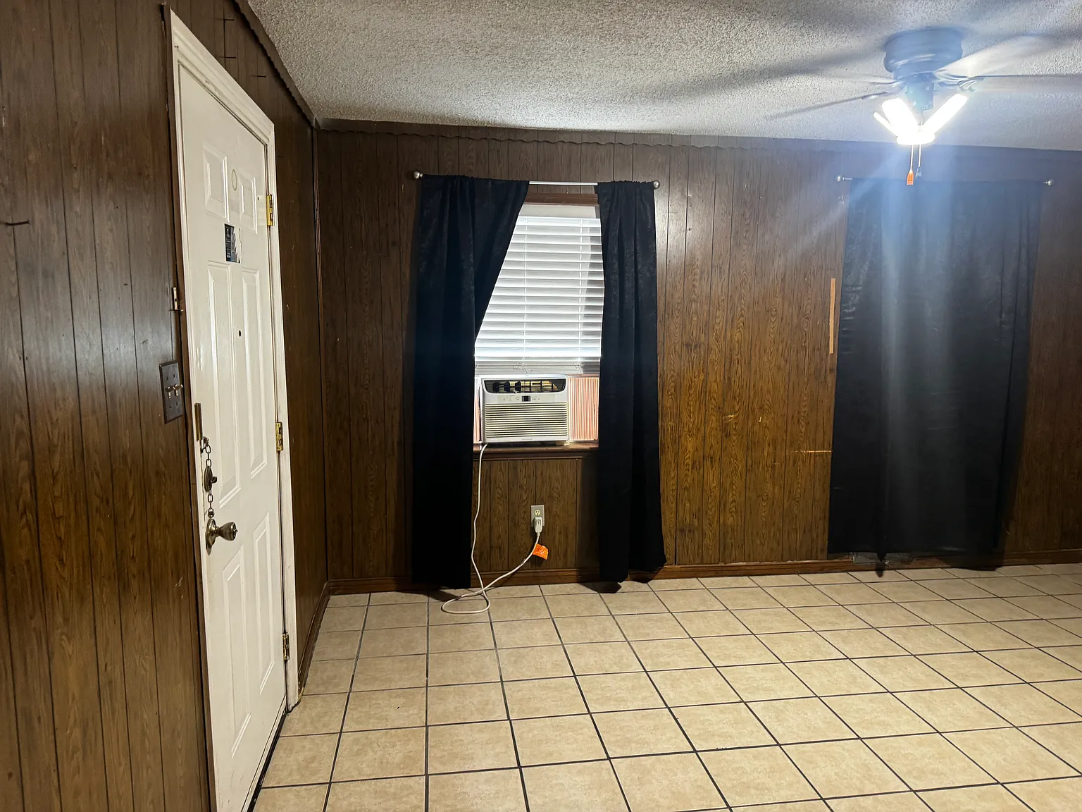 2 bed, 800 sqft, $1,000 — Photo 3