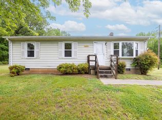 16001 Archers Creek Ln, Amelia Court House, VA 23002