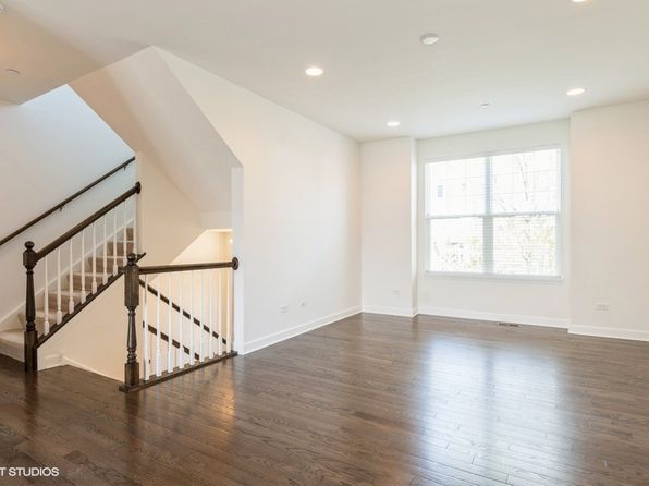 1425 N Charles Ave, Naperville, IL 60563