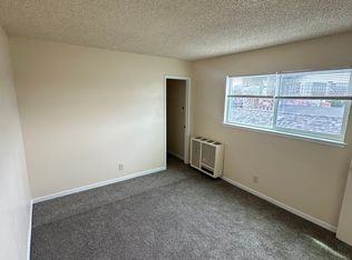 956 Apgar St APT 4, Emeryville, CA 94608