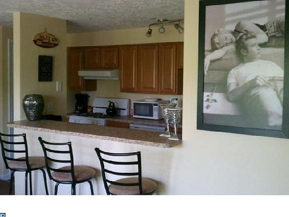 5th image of 157 Kenwood Dr
