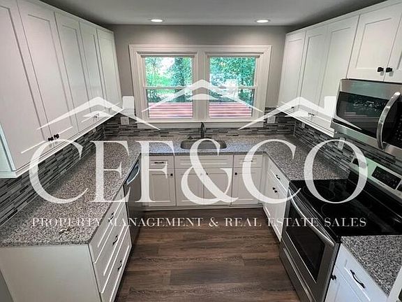 5th image of 207 Helen St
