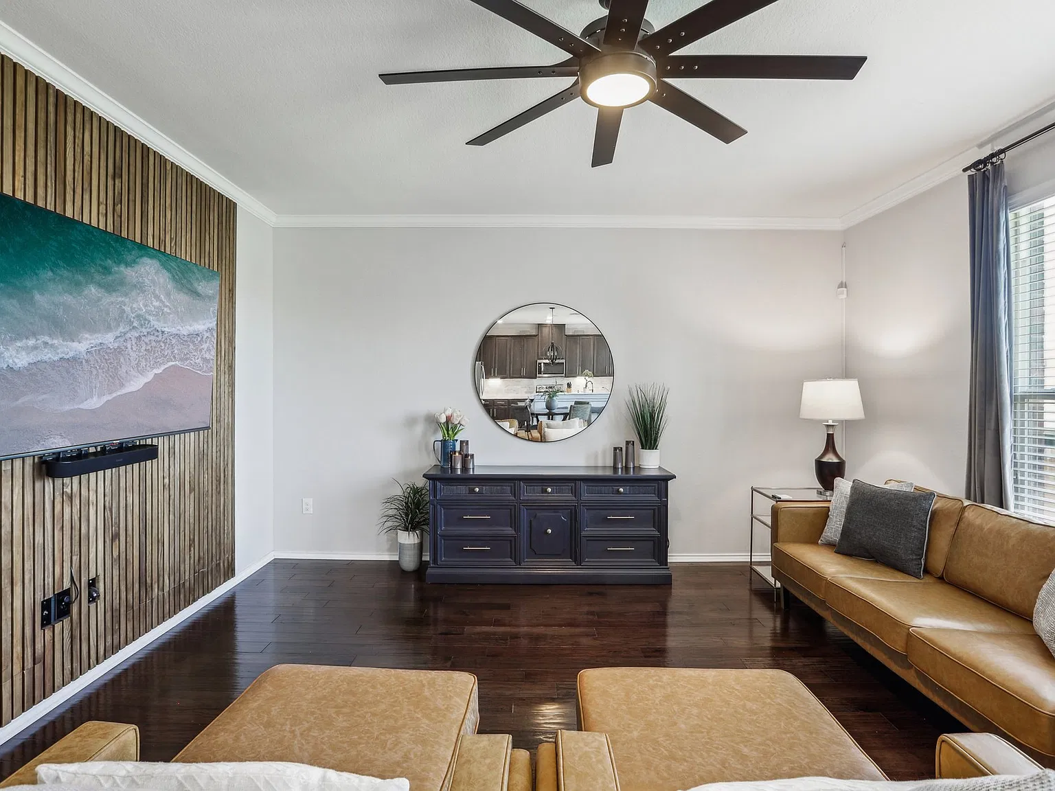 4 bed, 2.5 bath, 2821 sqft, $3,000 — Photo 4