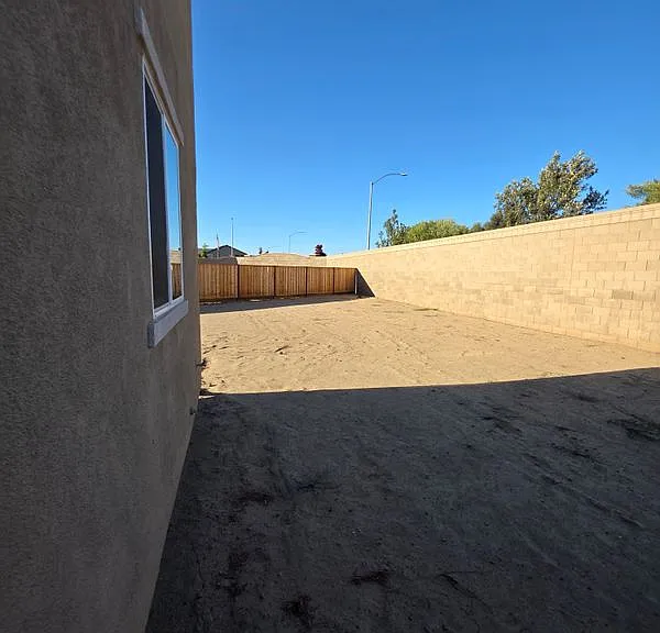 2386 Satin Leaf Ct — Photo 21