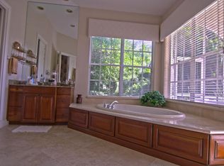 8125 Native Dancer Rd E, Palm Beach Gardens, FL 33418