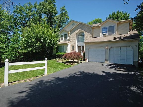 2nd image of 22 Battista Ct