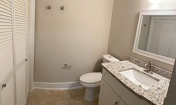 1/2 a bath at 1st floor