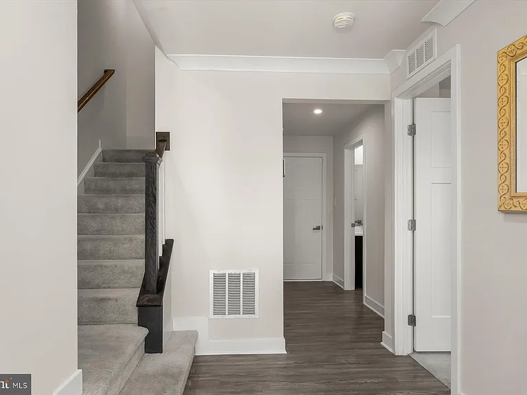 6072 Fallfish Ct — Photo 14