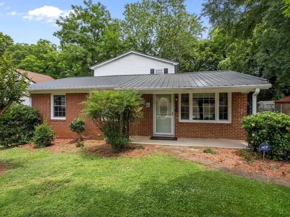 110 Starlite Dr, Carrboro, NC 27510