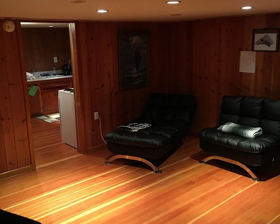 2nd image of 3420 Bent Ave