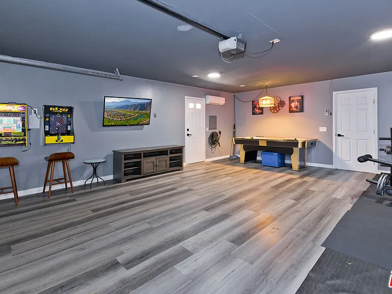 2660 N Farrell Dr — Photo 48