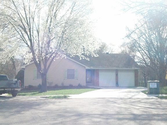 4th image of 1317 NE 74th St