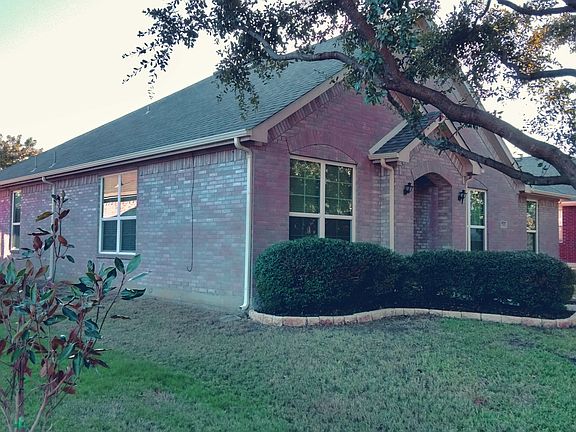 3rd image of 2713 Sugar Maple Dr #1