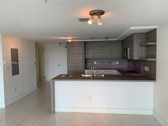 5th image of 400 Sunny Isles Boulevard Dock #Dry-1007