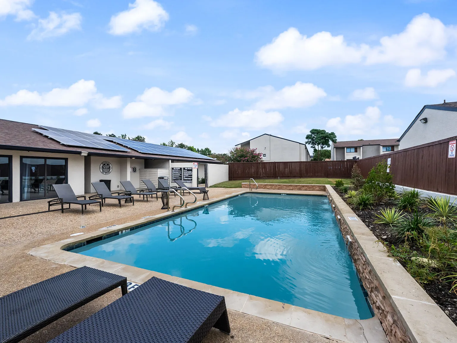 The Alista Apartments — Photo 3