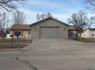 37 21st St, Fond Du Lac, WI 54935