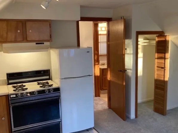 109 E Algonquin Rd APT D, Algonquin, IL 60102