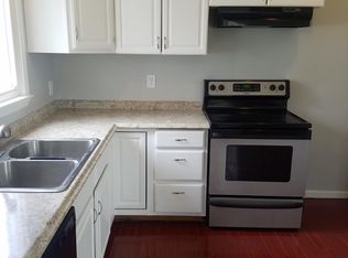 1909 Saunders Settlement Rd, Niagara Falls, NY 14304