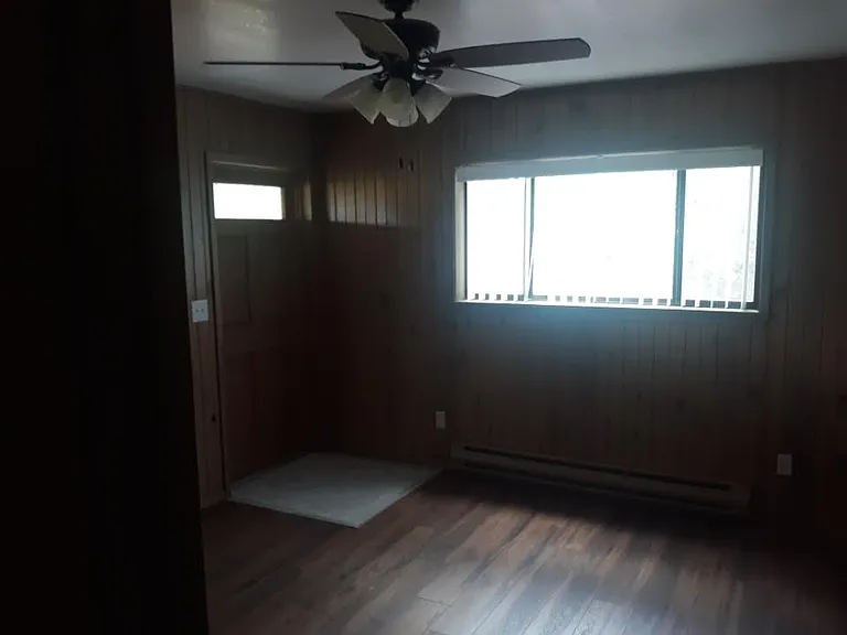73 Spring Dr — Photo 4