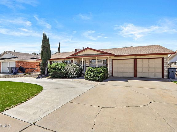 3rd image of 8616 Darlina Dr