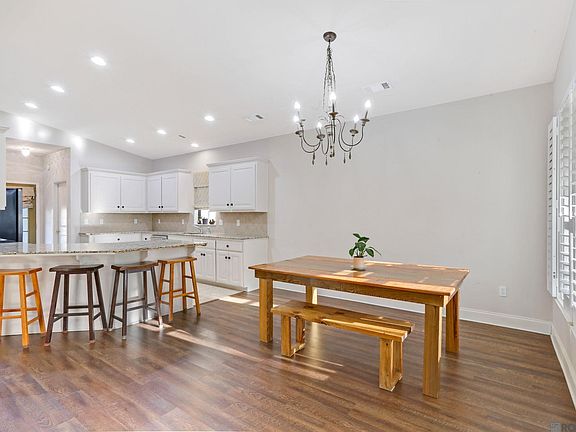 4th image of 6958 Elm Park Ln