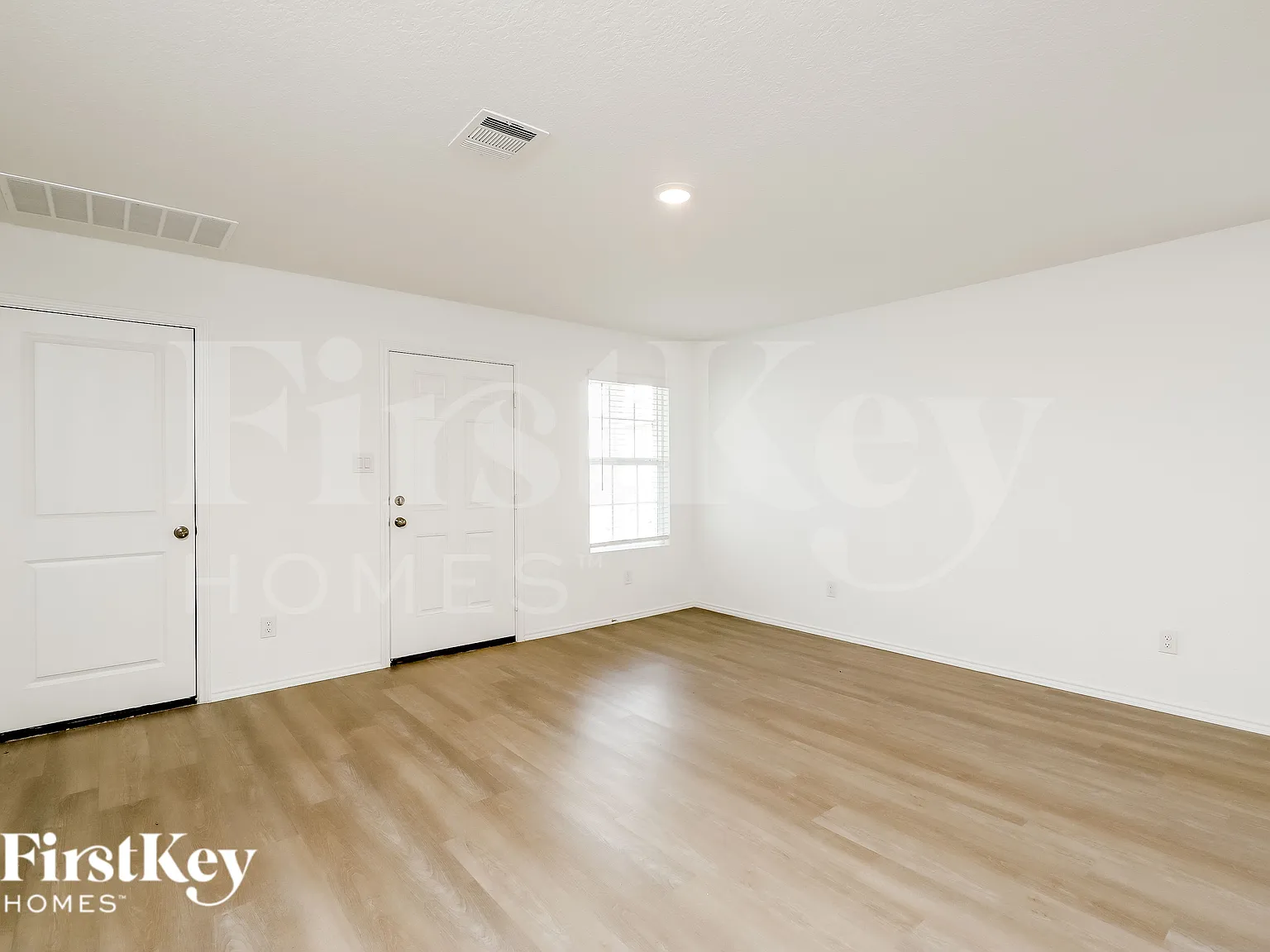 3 bed, 2.0 bath, 1266 sqft, $1,405 — Photo 4