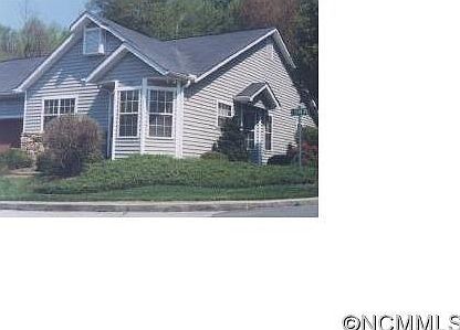 1st image of 698 E Park Pl