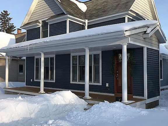 3rd image of 410 W 11th St