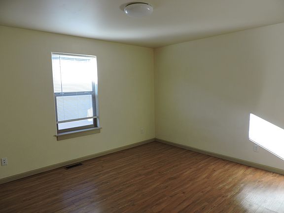 5th image of 106 Starbuck Cir #1
