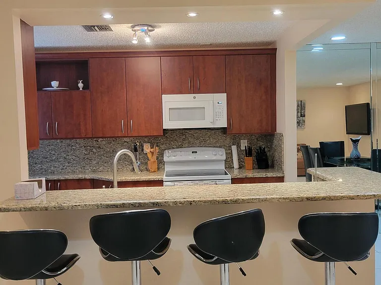 14629 Canalview Dr #C — Photo 8