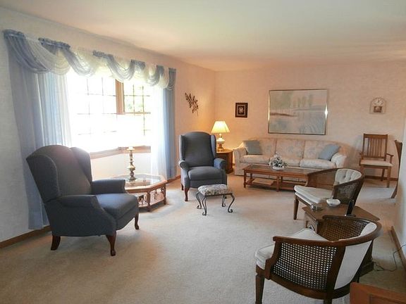 4th image of 39869 N Crabapple Dr