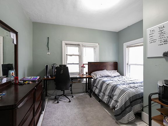 4th image of 232 Oakley Pl NE #2