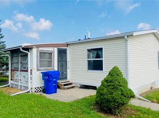 245 Crabapple Dr, Canandaigua, NY 14424