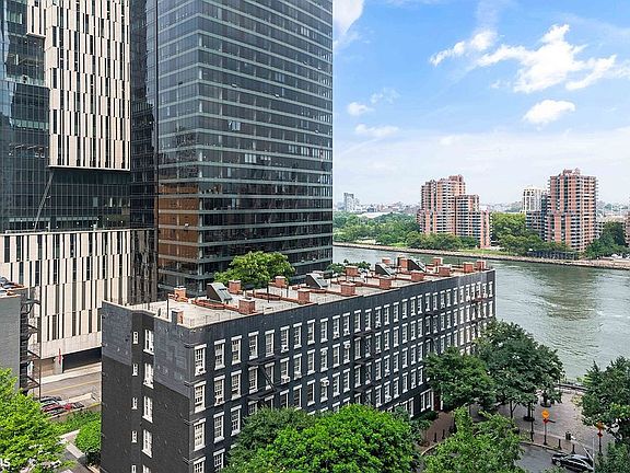 4th image of 520 E 72nd St APT 11D