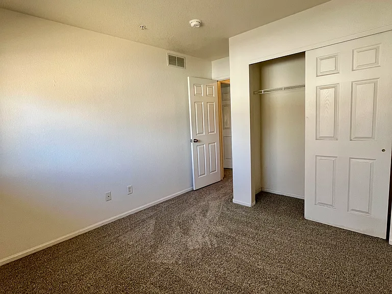 1601 Great Western Dr #K2 — Photo 12