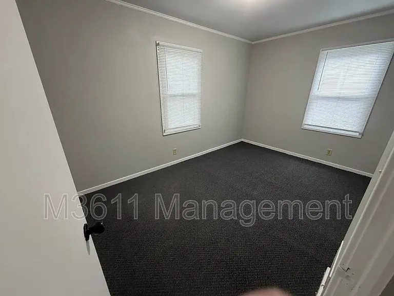 2745 S 37th St — Photo 2