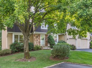 14 Bradford Ln, Basking Ridge, NJ 07920