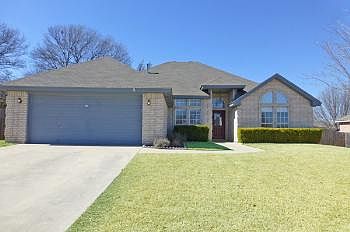 1st image of 708 Paintbrush Dr