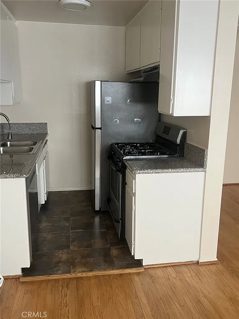 1 bed, 705 sqft, $2,050 — Photo 3