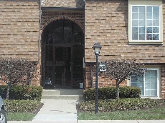 1st image of 5221 S Eaglesnest Dr