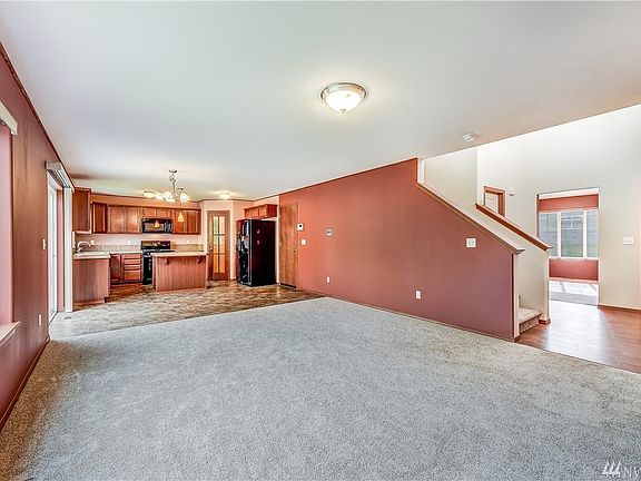 5th image of 8283 86th Ave NE