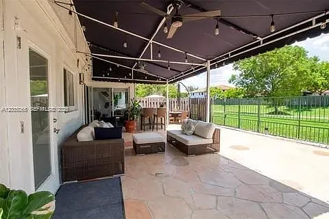 933 NW 106th Avenue Cir — Photo 15