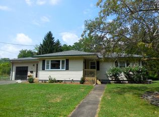 43 Woodland St, Holyoke, MA 01040