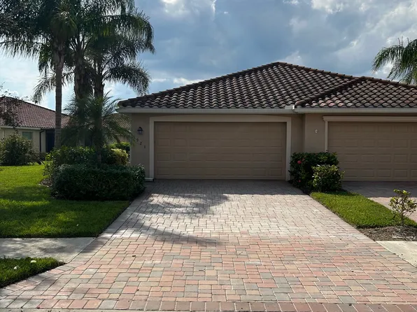 1921 Wellington St, Naples, FL 34120