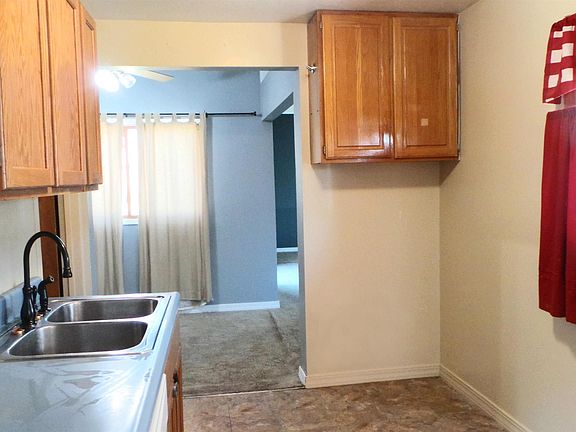 5th image of 1710 Strong Ave