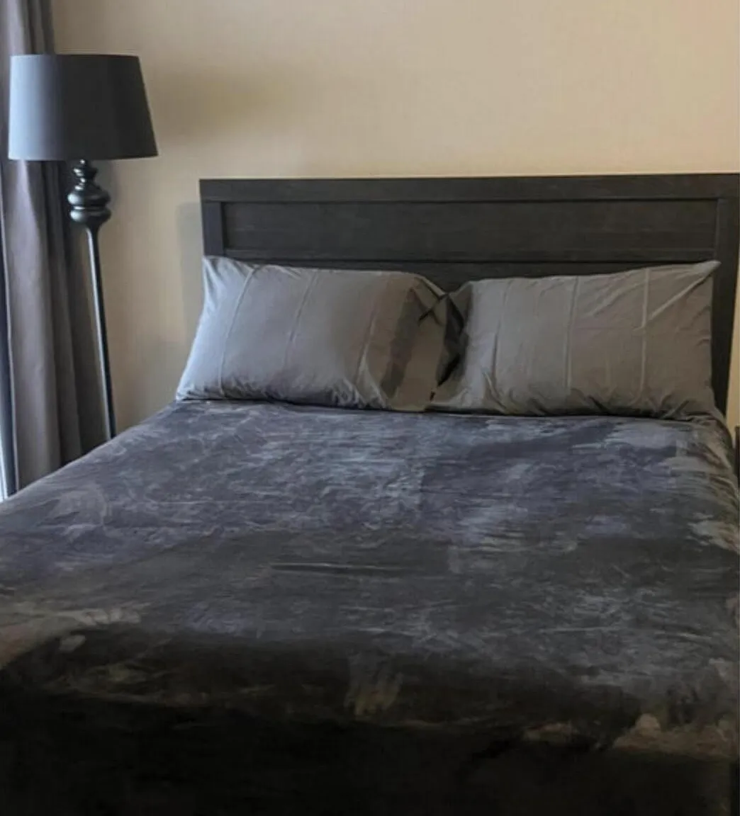 1 bed, 1.5 bath, 1196 sqft, $1,600 — Photo 2