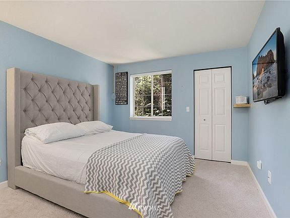 5th image of 2500 118th Ave SE #16302
