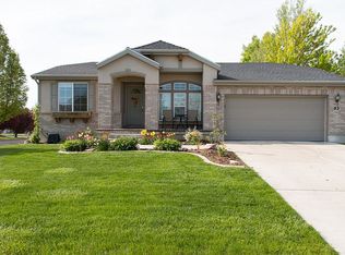 92 E 2400 S, Clearfield, UT 84015