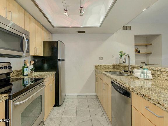 4th image of 1920 W Lindner Ave Unit 211